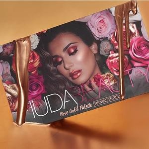 Huda Beauty Rose Gold Remastered Palette