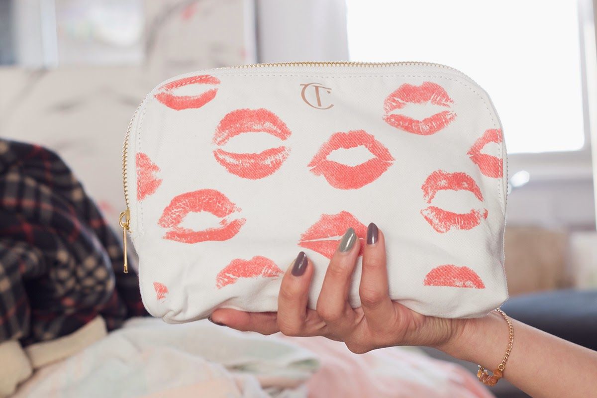 Charlotte Tilbury Make-Up Bag – Bild 6