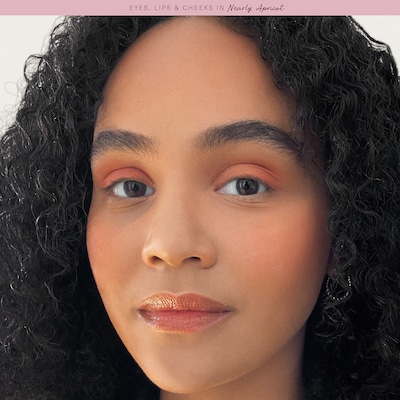 Rare Beauty Stay Vulnerable Melting Cream Blush - Nearly Apricot – Bild 7