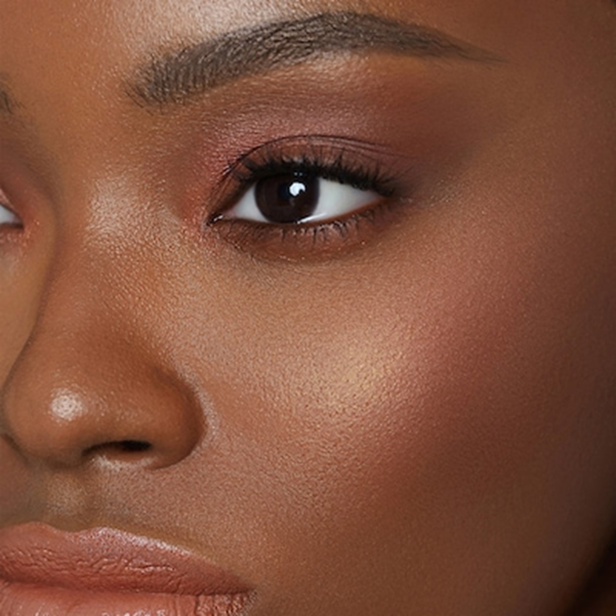 PATRICK TA Monochrome Moment Velvet Blush - She's Adorable – Bild 5